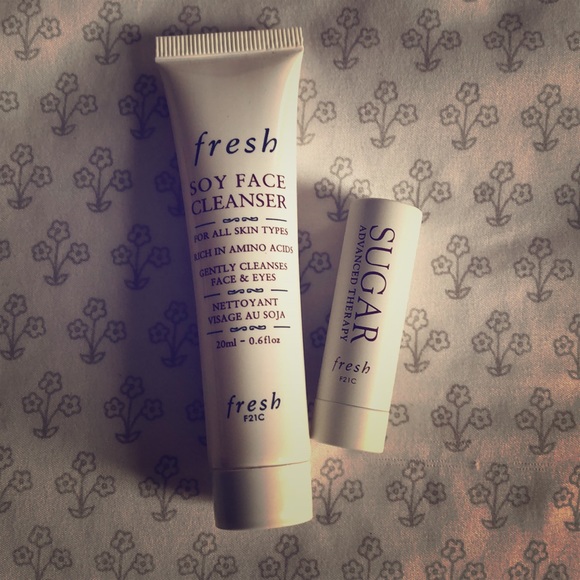 Fresh bestselling cleanser and lip duo (travel) - Picture 1 of 8